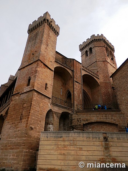 Basílica fortificada de Santa María la Real