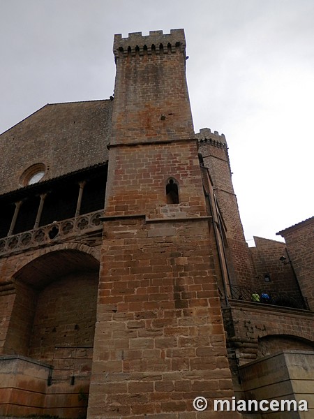 Basílica fortificada de Santa María la Real