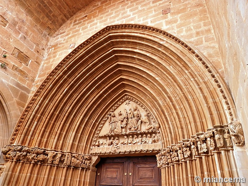 Basílica fortificada de Santa María la Real