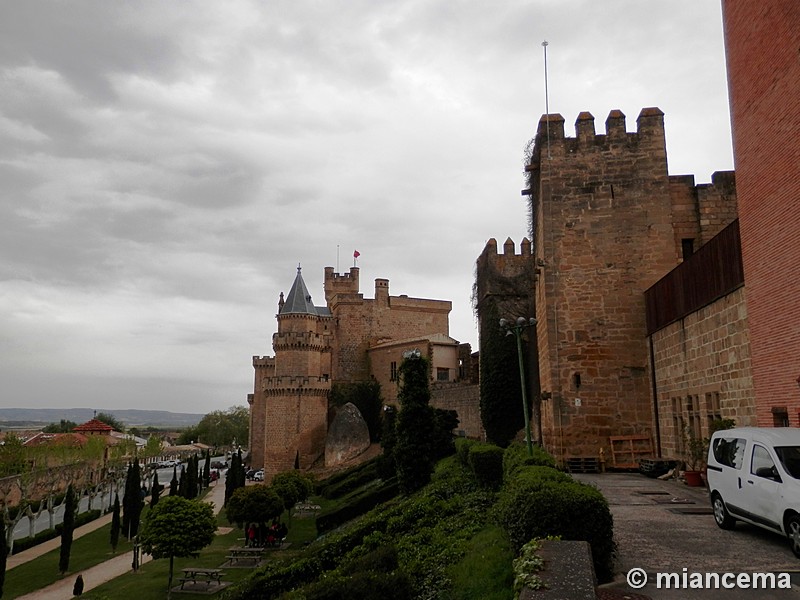 Palacio fortificado de los Teobaldos