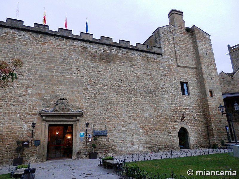 Palacio fortificado de los Teobaldos