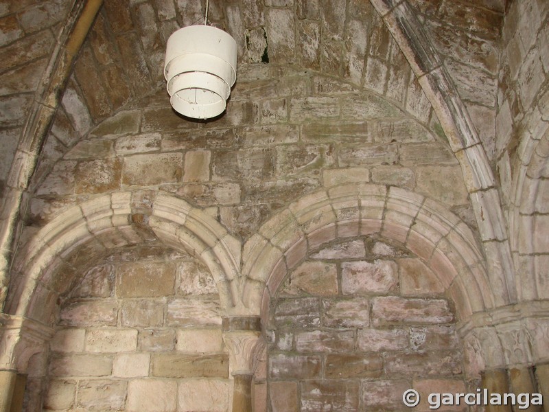 Iglesia fortificada de San Pedro de la Rúa