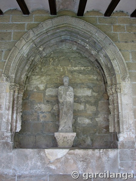 Iglesia fortificada de San Pedro de la Rúa