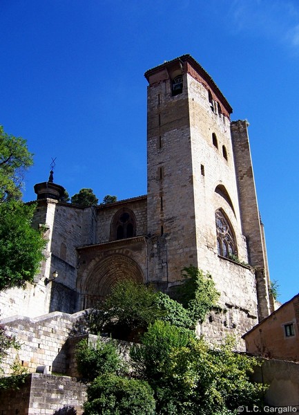 Iglesia fortificada de San Pedro de la Rúa