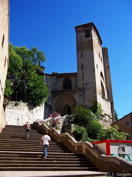 Iglesia fortificada de San Pedro de la Rúa