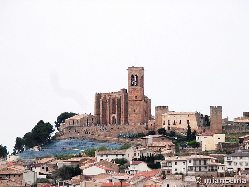 Iglesia fortificada de San Saturnino