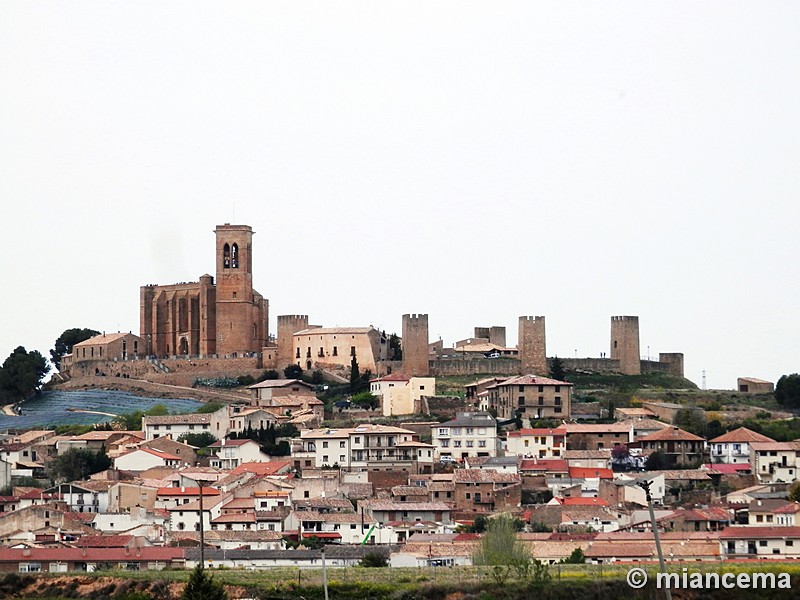 Iglesia fortificada de San Saturnino