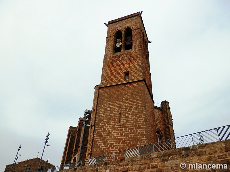 Iglesia fortificada de San Saturnino