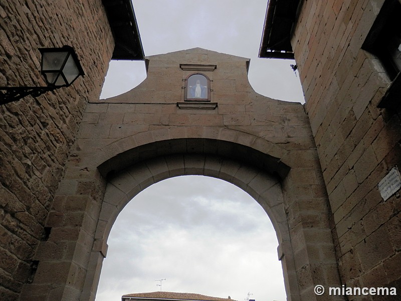 Muralla urbana de Olite