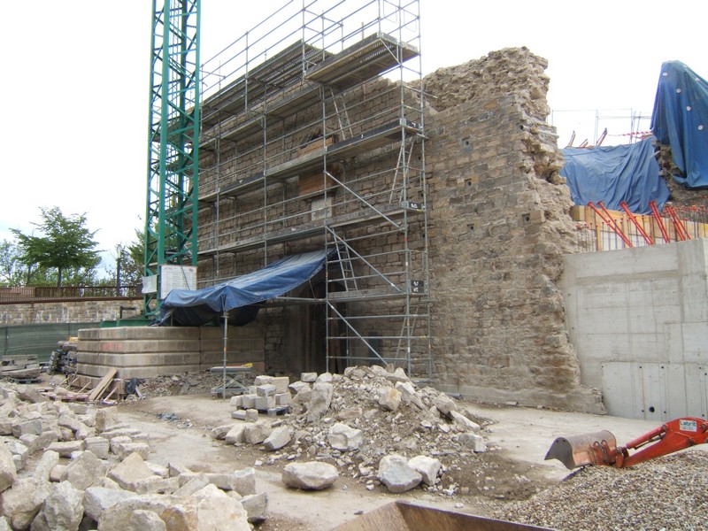 Muralla abaluartada de Pamplona