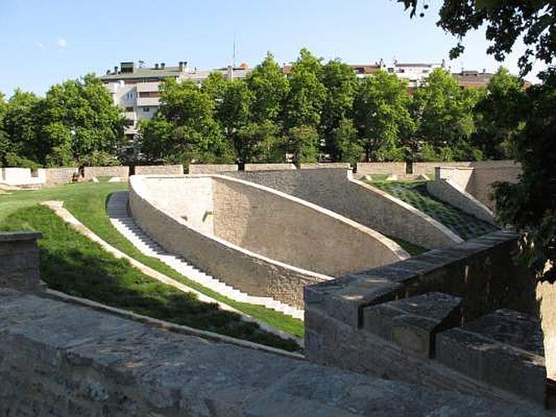 Muralla abaluartada de Pamplona