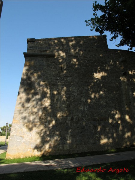 Muralla abaluartada de Pamplona