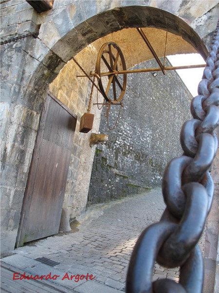 Muralla abaluartada de Pamplona