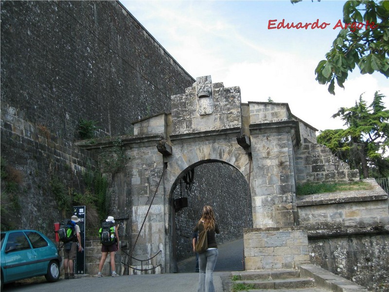 Muralla abaluartada de Pamplona