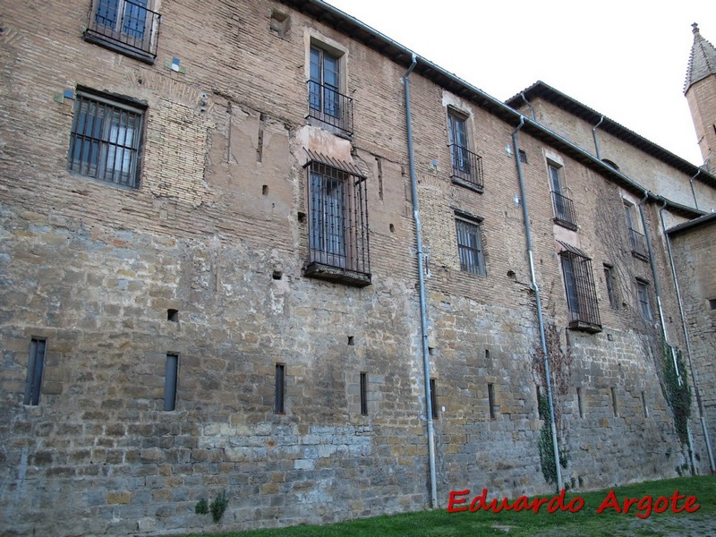 Muralla abaluartada de Pamplona