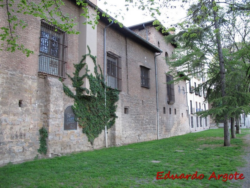 Muralla abaluartada de Pamplona