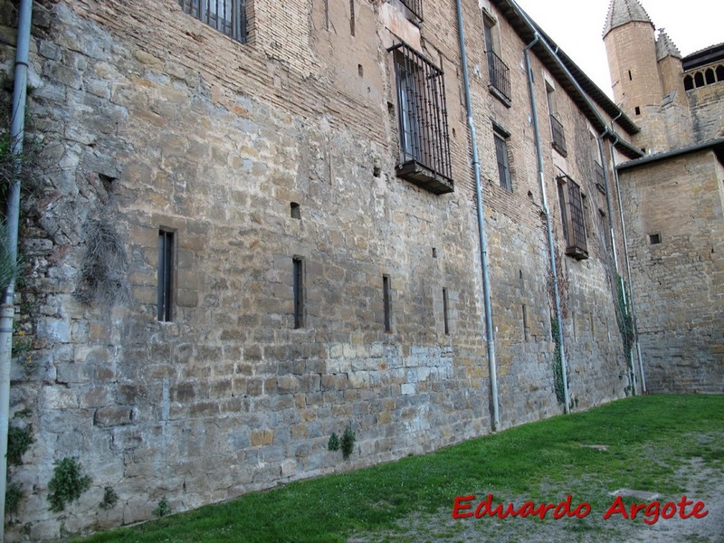 Muralla abaluartada de Pamplona