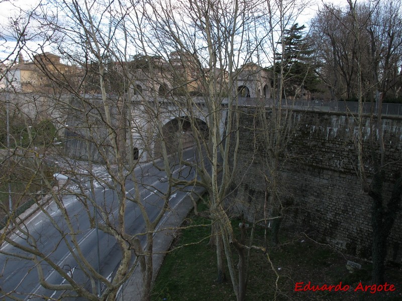 Muralla abaluartada de Pamplona