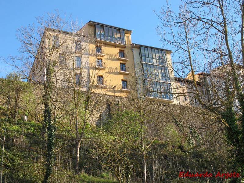 Muralla abaluartada de Pamplona