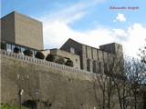 Muralla abaluartada de Pamplona