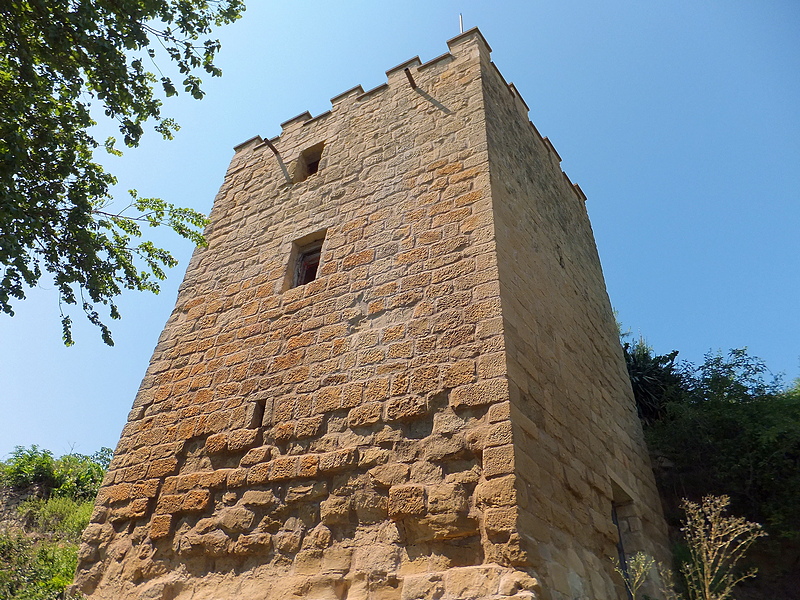 Muralla urbana de Aguilar de Codés