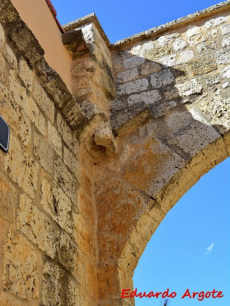 Muralla urbana de Fuentes de Valdepero