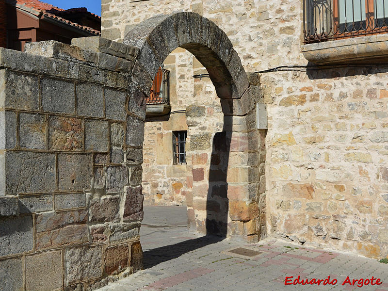 Muralla urbana de Aguilar de Campoo