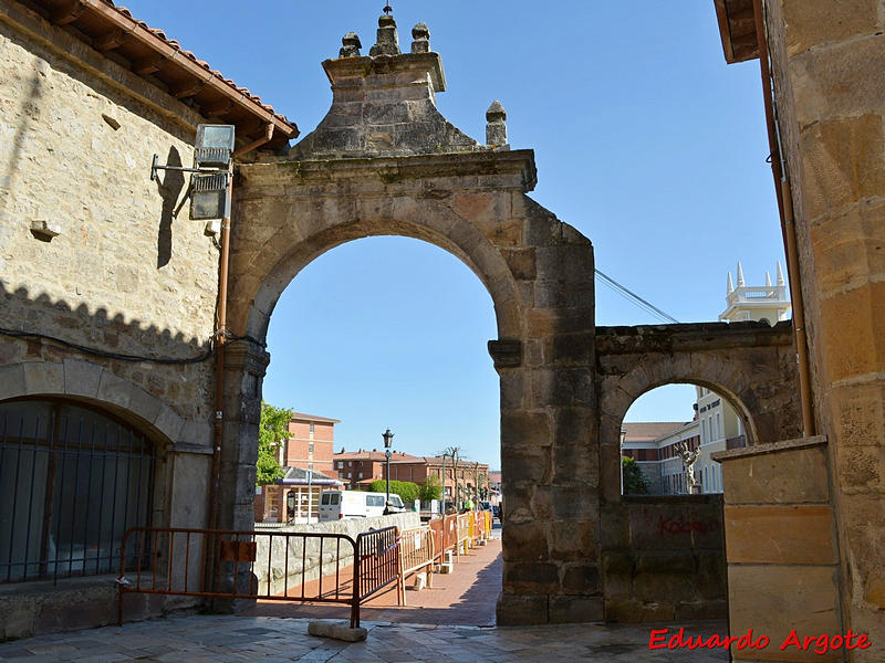 Muralla urbana de Aguilar de Campoo