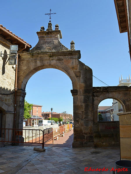 Muralla urbana de Aguilar de Campoo