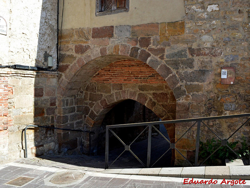 Muralla urbana de Aguilar de Campoo