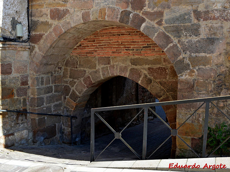 Muralla urbana de Aguilar de Campoo