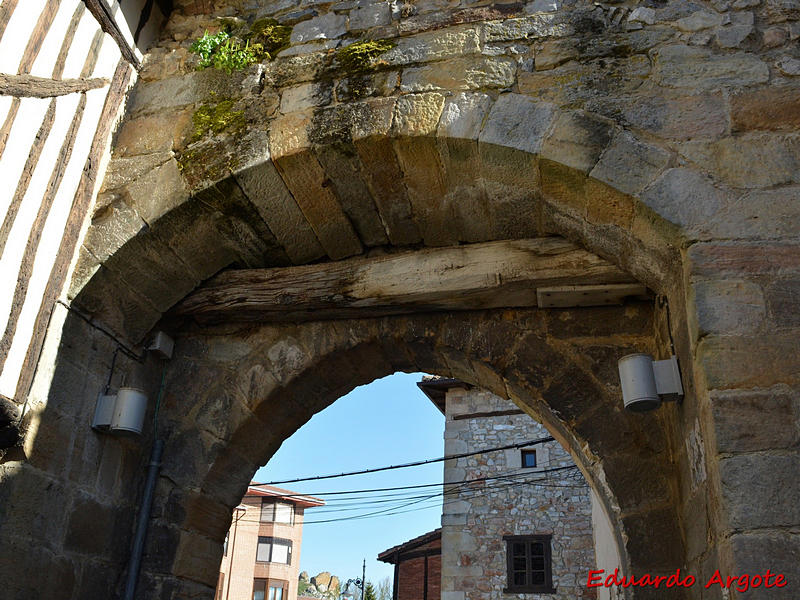 Muralla urbana de Aguilar de Campoo