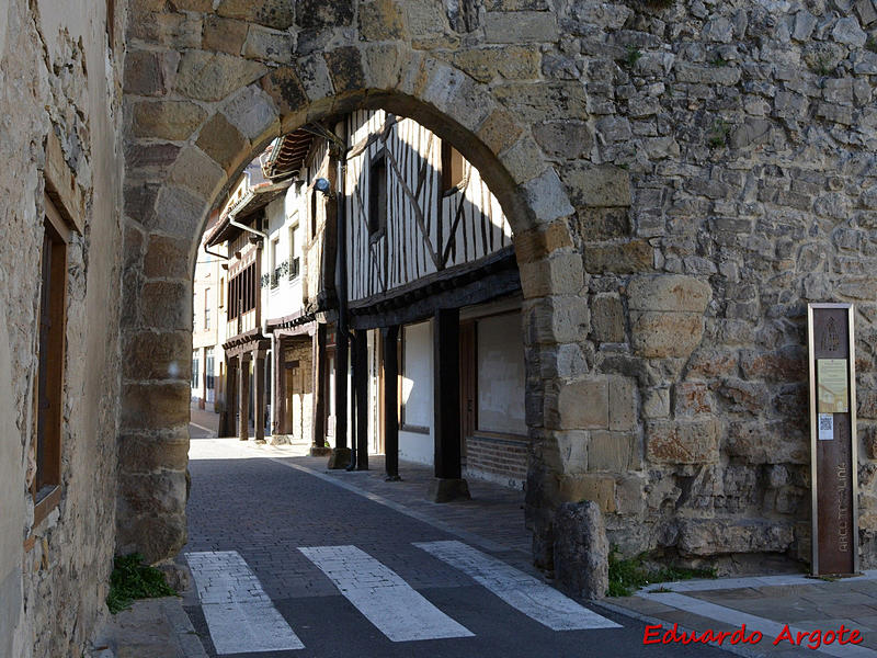 Muralla urbana de Aguilar de Campoo