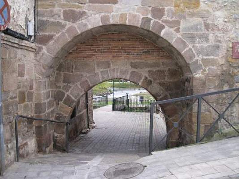 Muralla urbana de Aguilar de Campoo