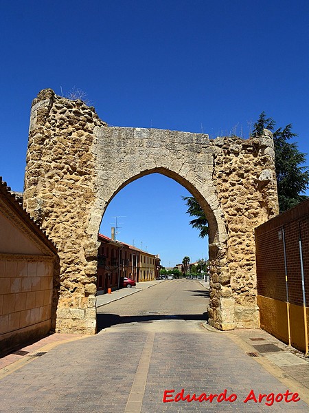 Muralla urbana de Becerril de Campos