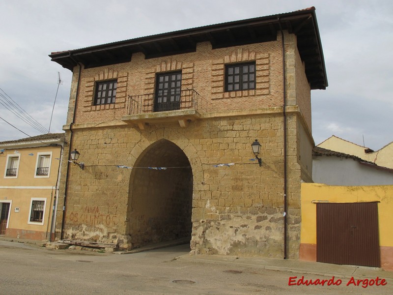 Muralla urbana de Capillas