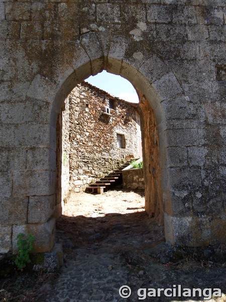 Muralla urbana de Monleón