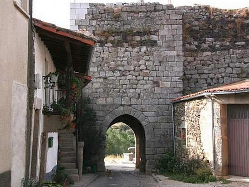 Muralla urbana de Monleón