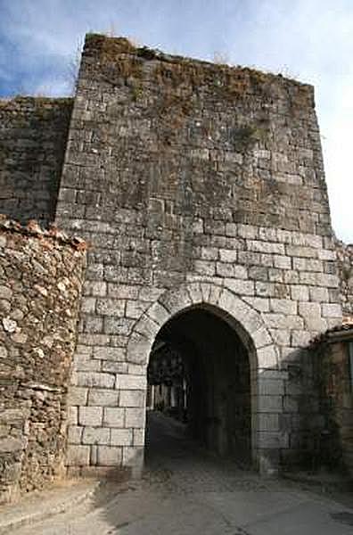 Muralla urbana de Monleón