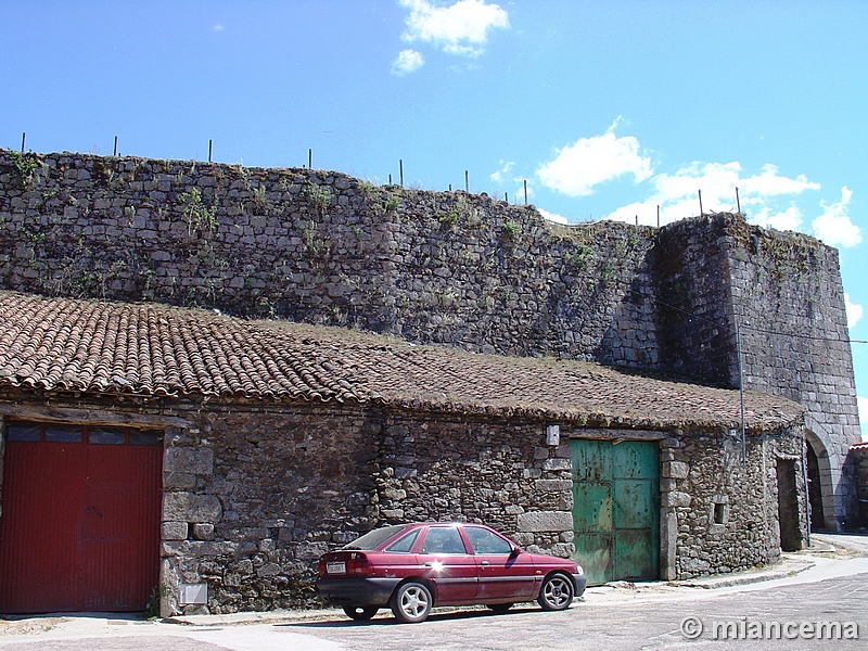 Muralla urbana de Monleón