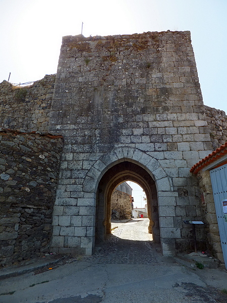 Muralla urbana de Monleón