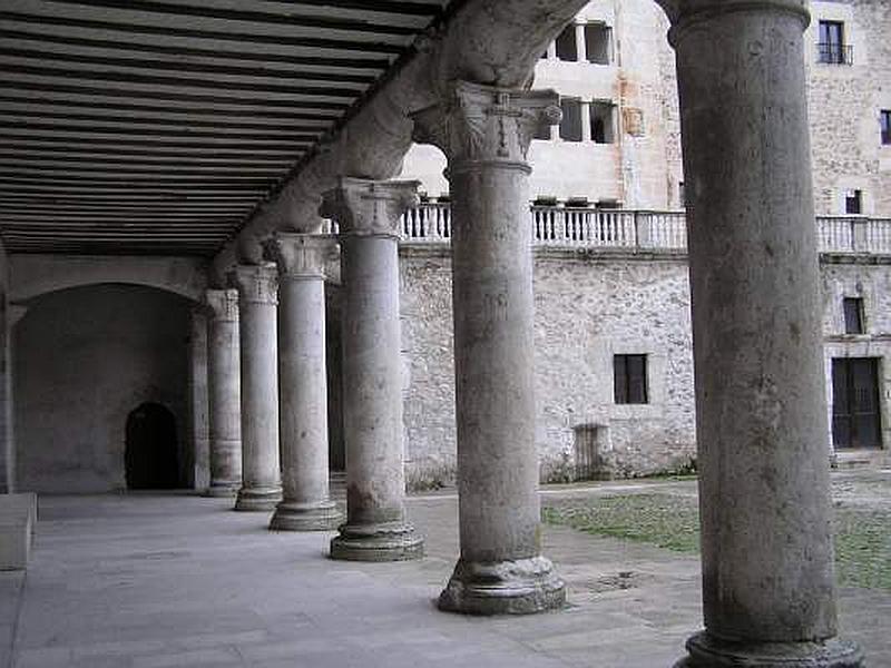 Castillo de los Duques de Alburquerque