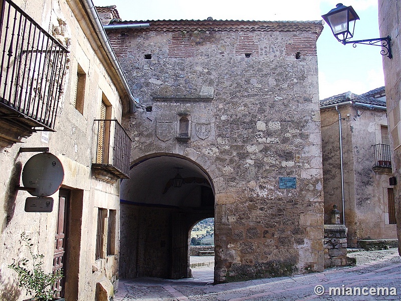 Puerta de la Villa