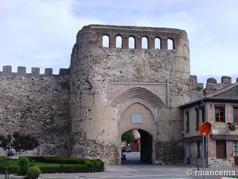 Muralla urbana de Coca