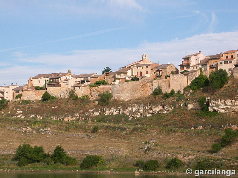 Muralla urbana de Maderuelo