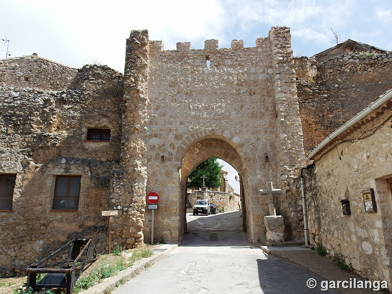 Muralla urbana de Maderuelo