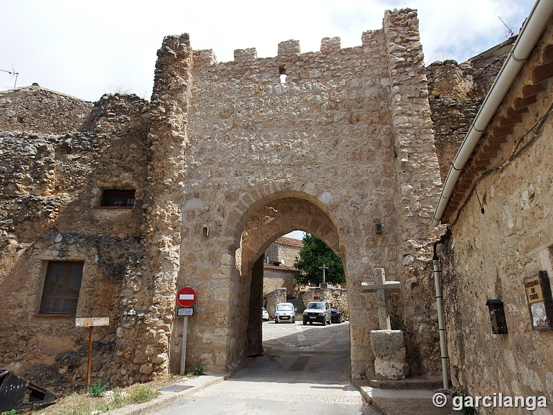 Muralla urbana de Maderuelo