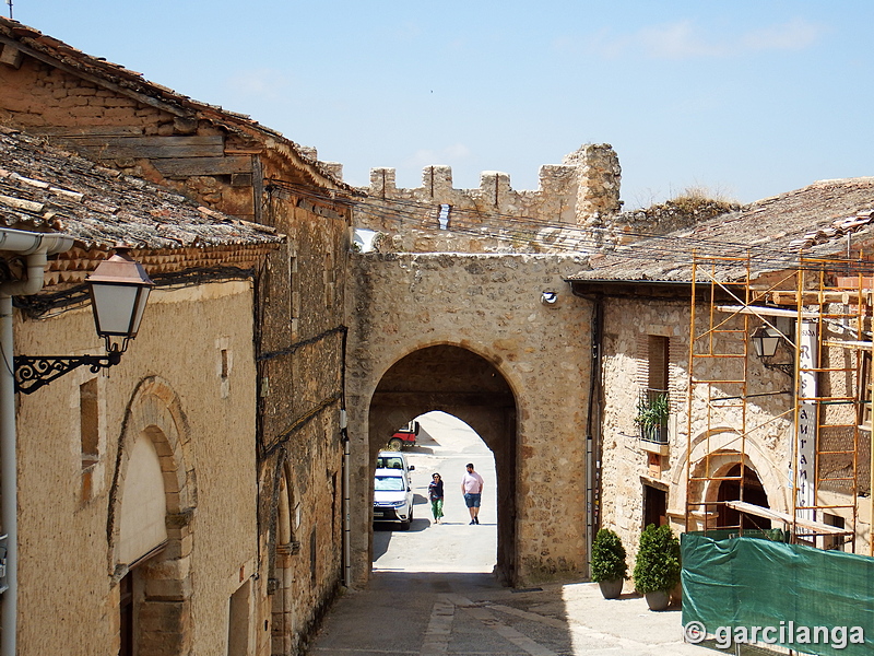 Muralla urbana de Maderuelo