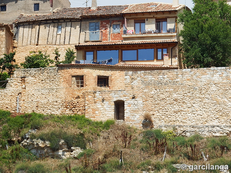 Muralla urbana de Maderuelo