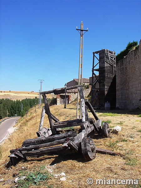 Muralla urbana de Maderuelo